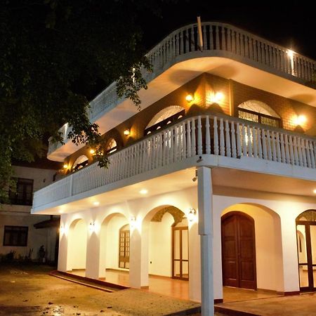 Murphy'S Villa Katunayake Exterior photo