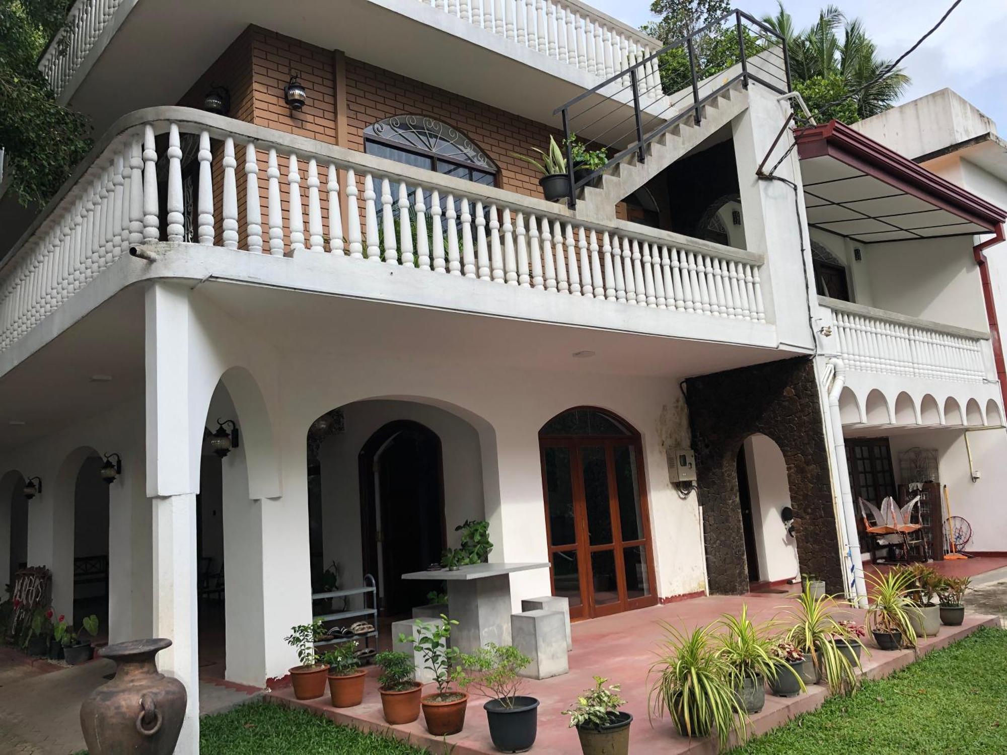 Murphy'S Villa Katunayake Exterior photo